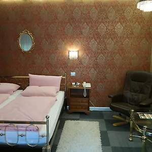 Am Hallenbad Garni Hotel